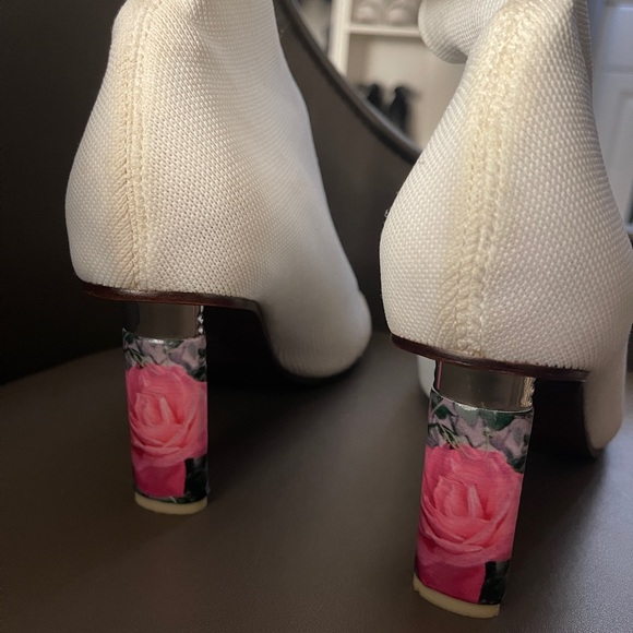 Vetements sock heels boots white with pink rose heels - Picture 7 of 8